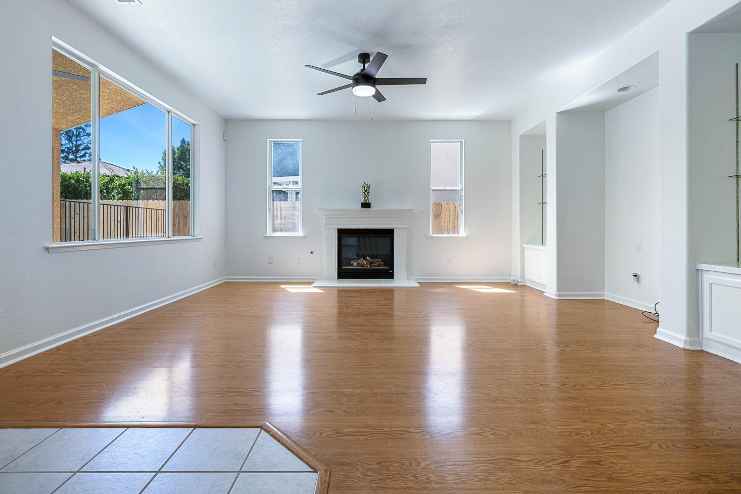 2707 E Omaha Ave, Fresno, CA 93720