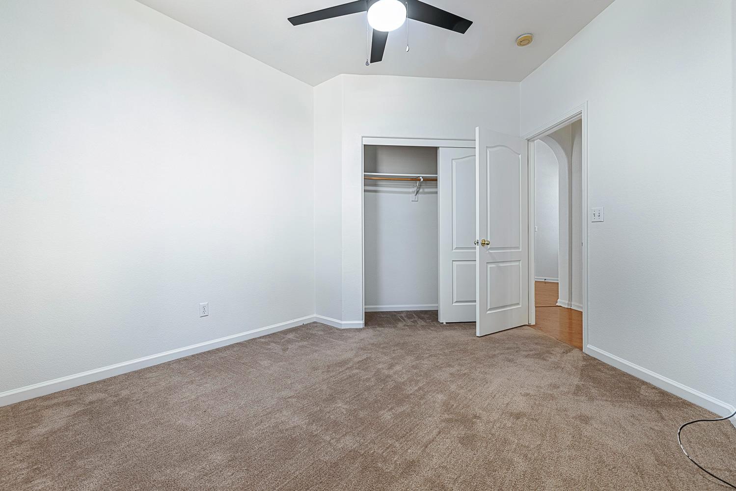 2707 E Omaha Ave, Fresno, CA 93720