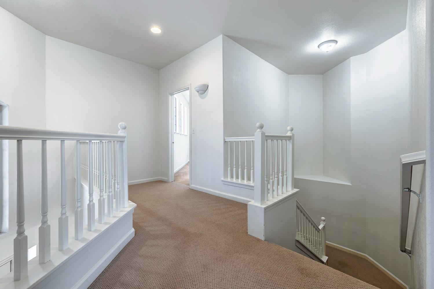 2707 E Omaha Ave, Fresno, CA 93720