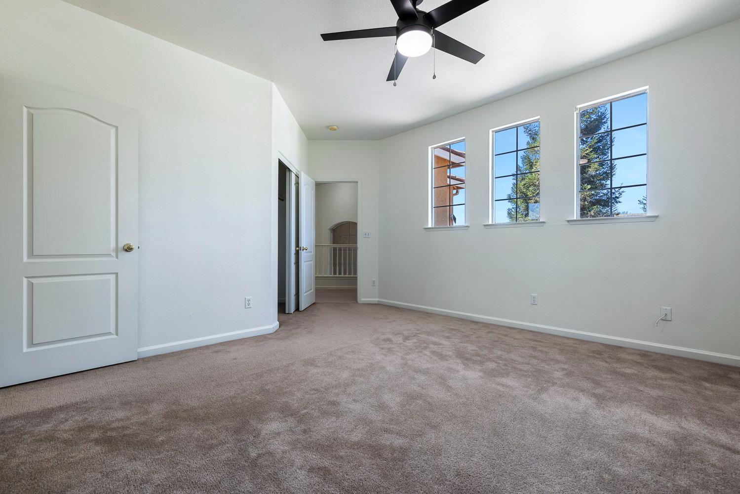 2707 E Omaha Ave, Fresno, CA 93720