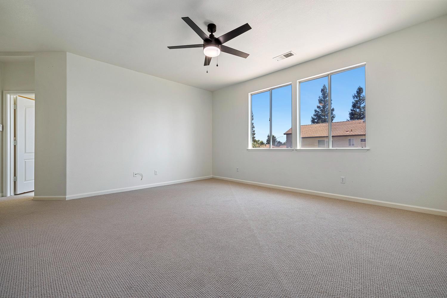2707 E Omaha Ave, Fresno, CA 93720