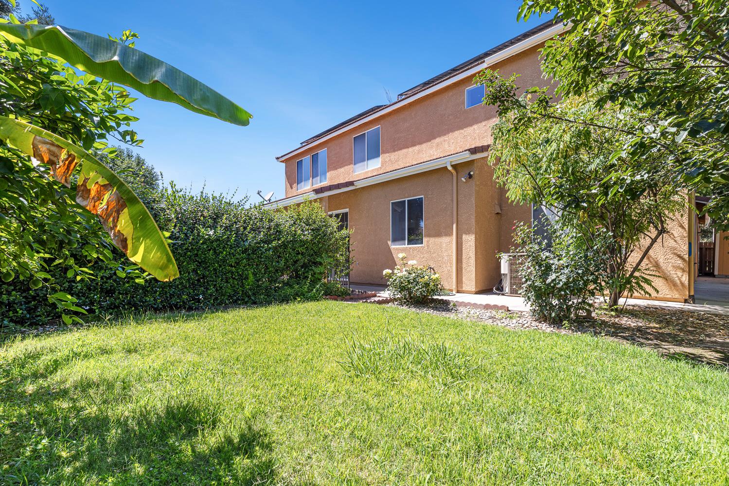 2707 E Omaha Ave, Fresno, CA 93720