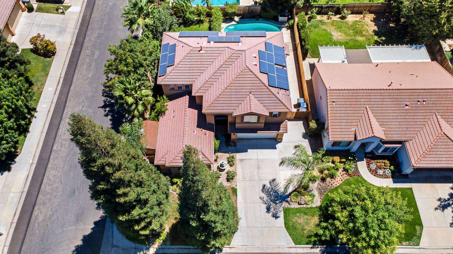 2707 E Omaha Ave, Fresno, CA 93720
