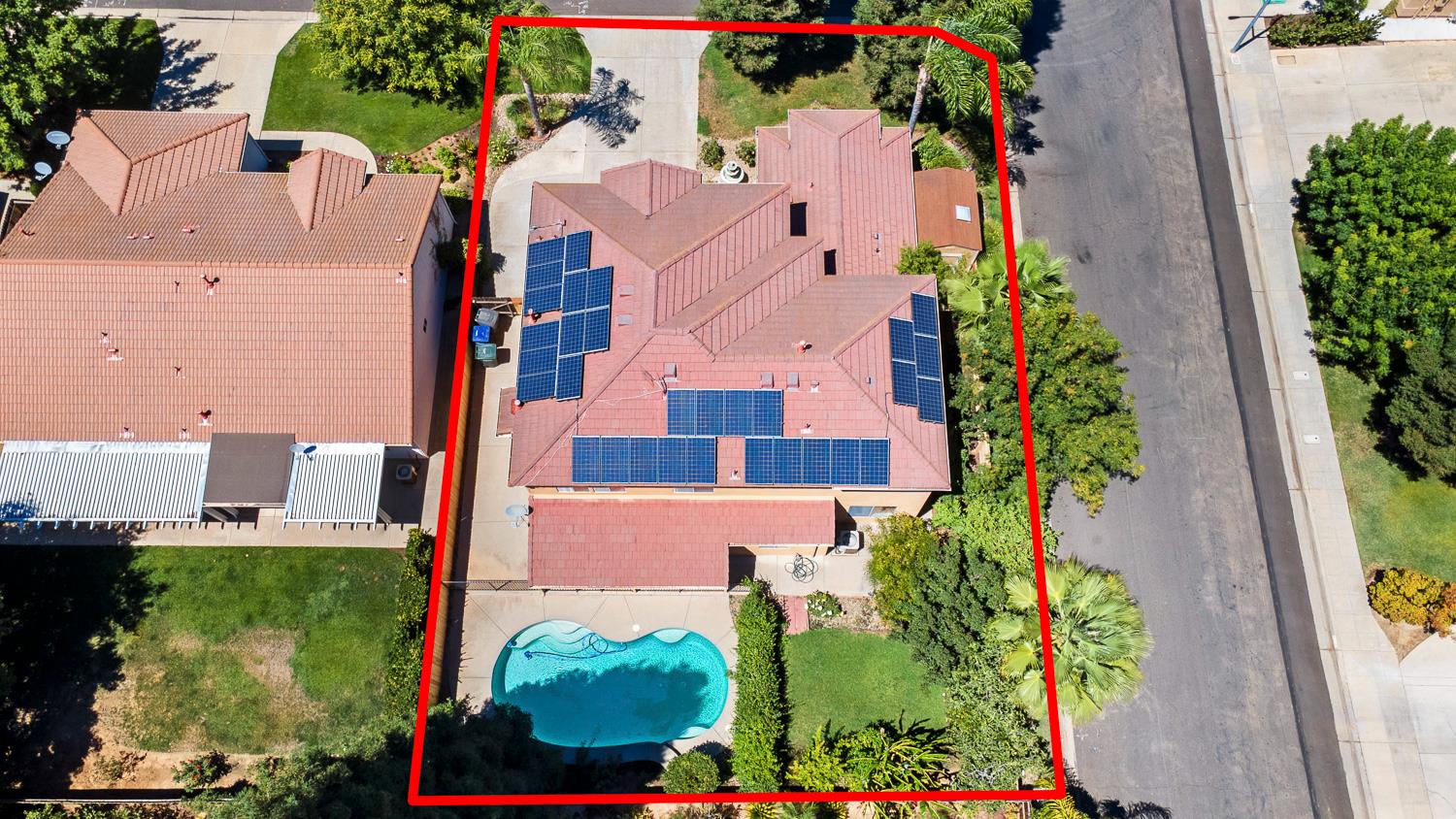 2707 E Omaha Ave, Fresno, CA 93720