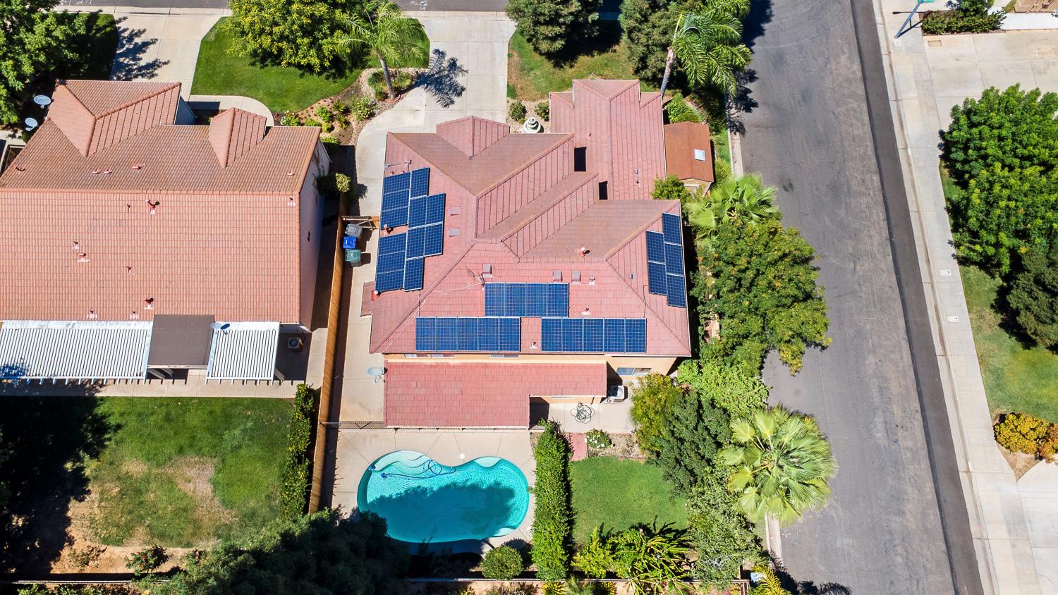 2707 E Omaha Ave, Fresno, CA 93720