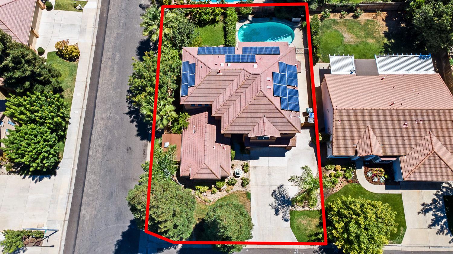 2707 E Omaha Ave, Fresno, CA 93720