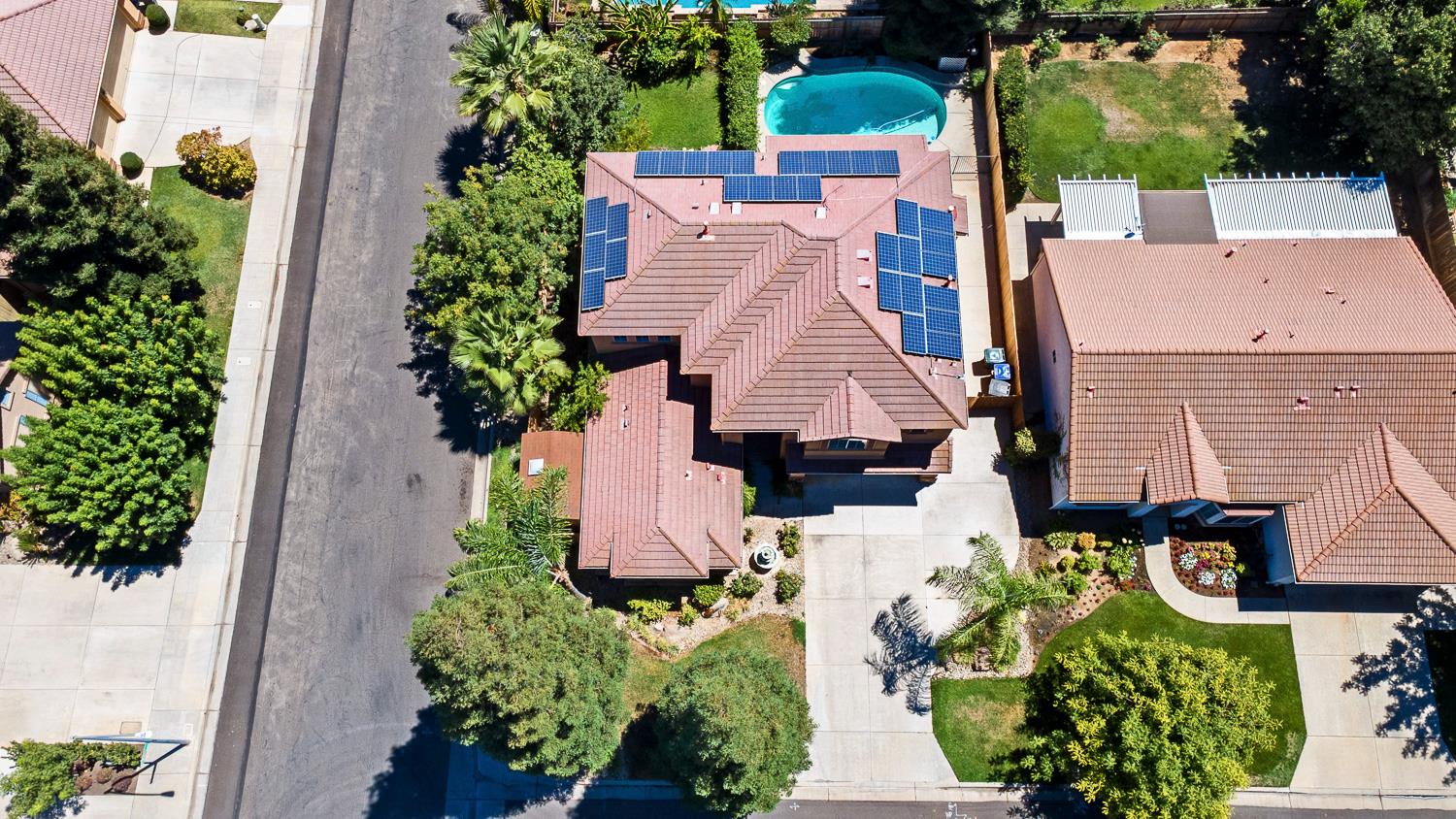 2707 E Omaha Ave, Fresno, CA 93720