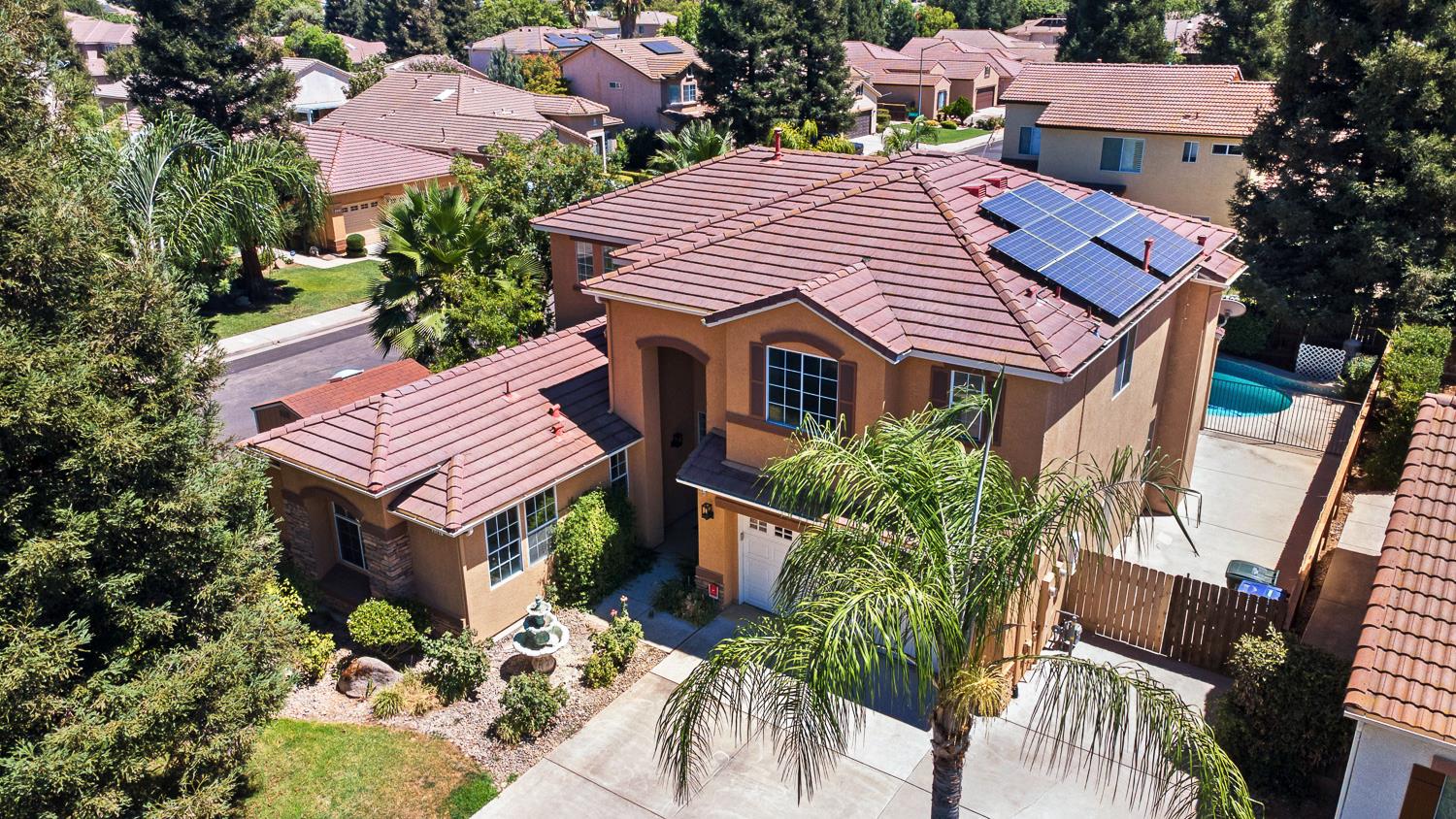 2707 E Omaha Ave, Fresno, CA 93720