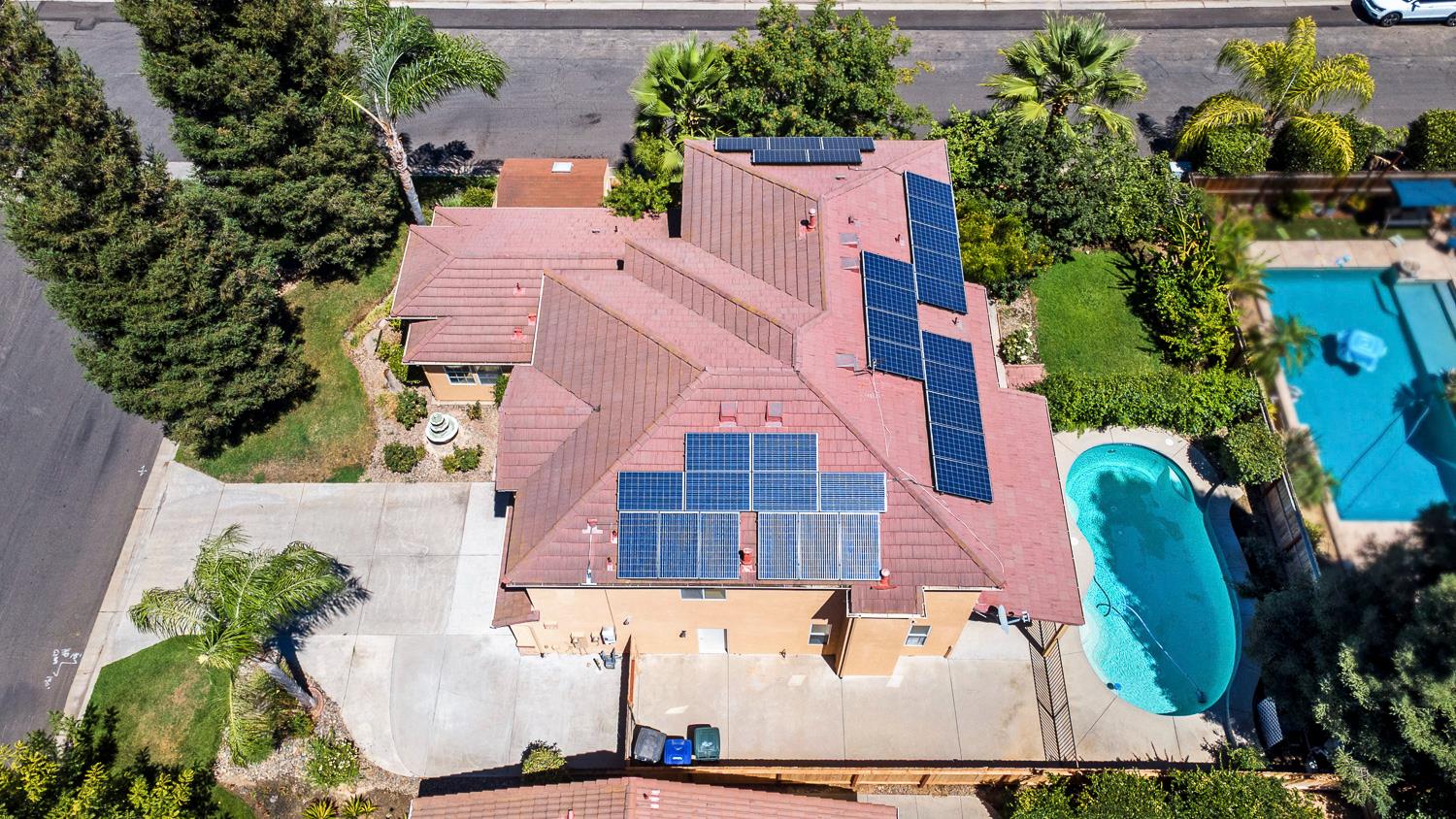 2707 E Omaha Ave, Fresno, CA 93720