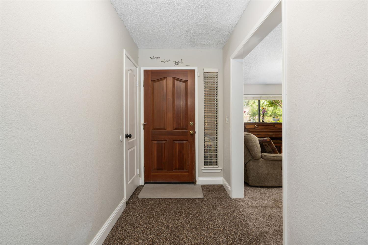 2210 E Jon Dr, Fresno, CA 93720
