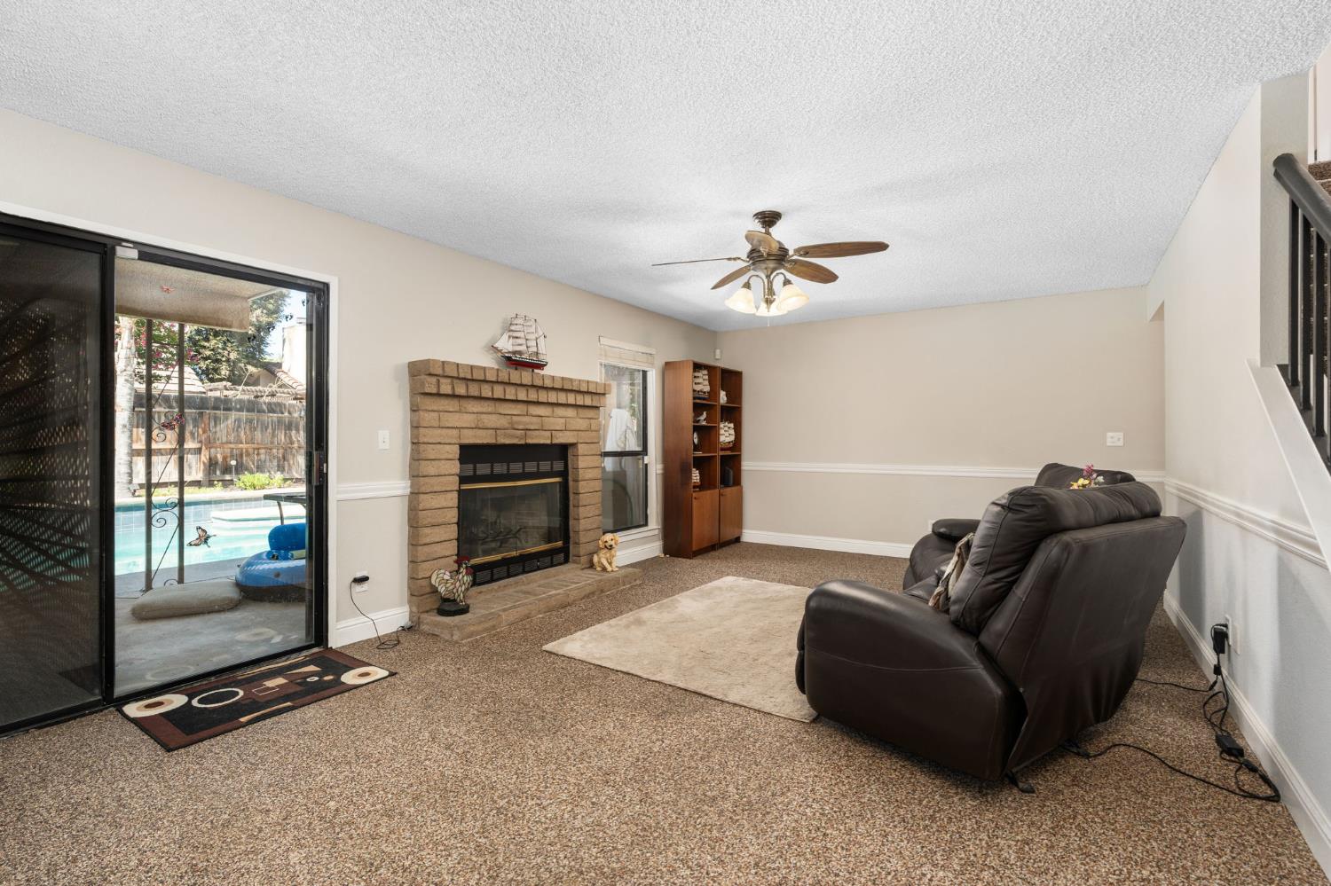 2210 E Jon Dr, Fresno, CA 93720