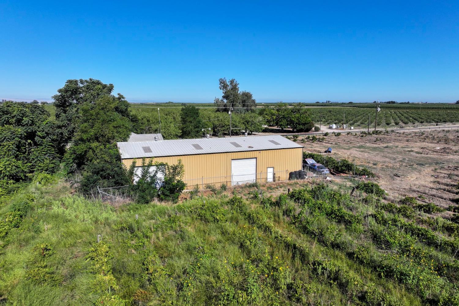 1287 N Trinity Ave, Kerman, CA 93630