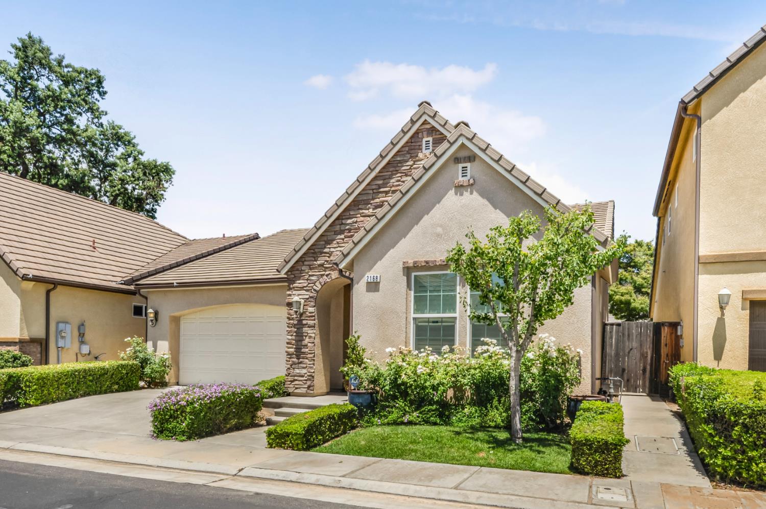 2168 W Juliet Way, Fresno, CA 93711