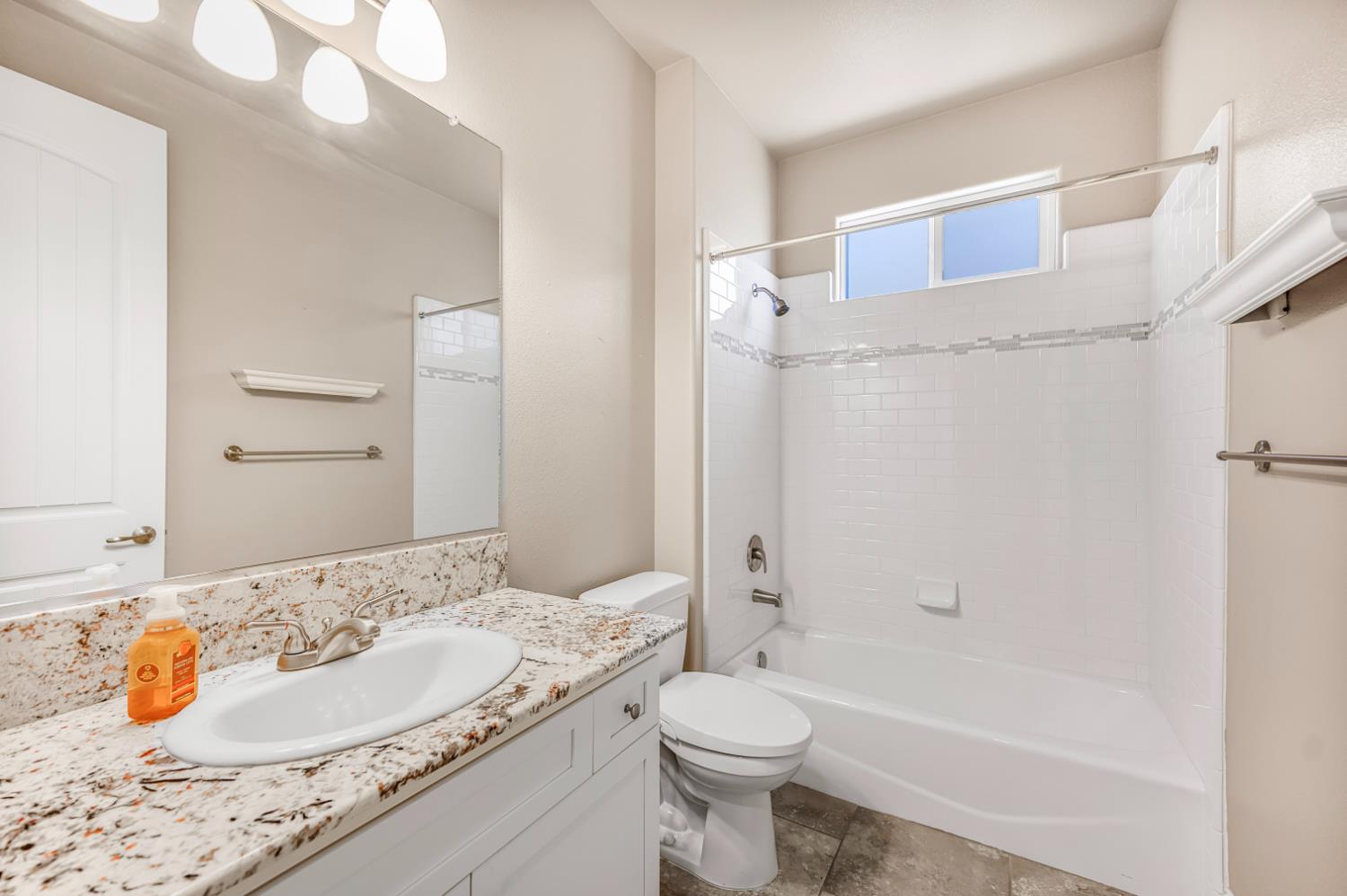 2168 W Juliet Way, Fresno, CA 93711