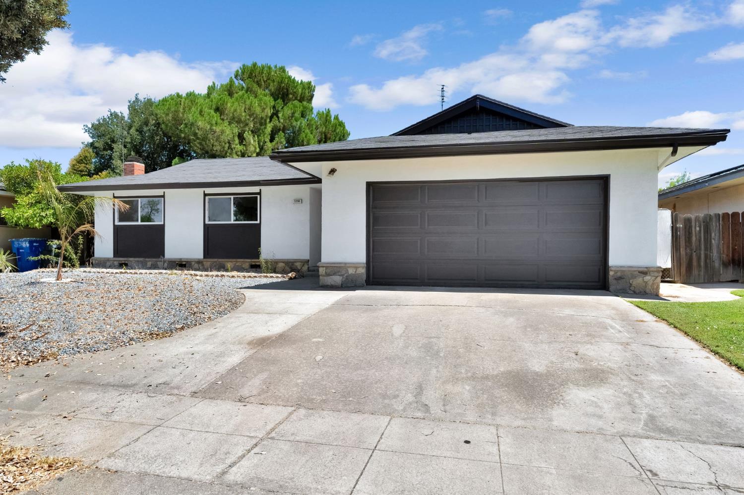 5356 N Bond St, Fresno, CA 93710