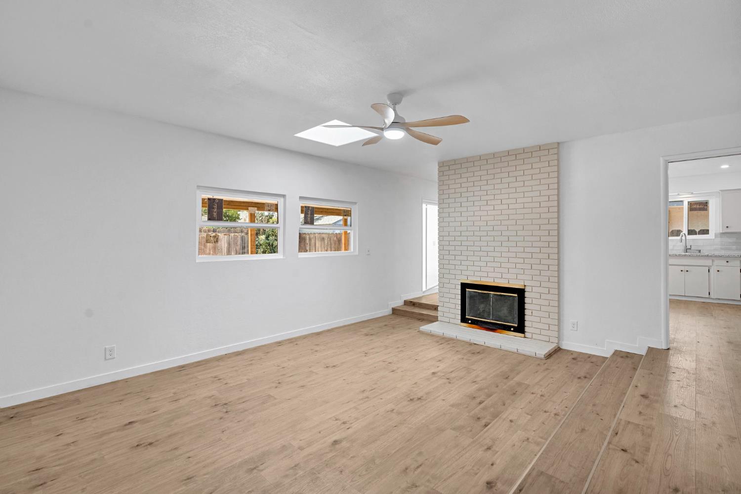 5356 N Bond St, Fresno, CA 93710