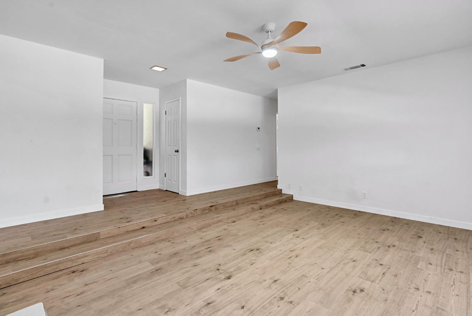 5356 N Bond St, Fresno, CA 93710