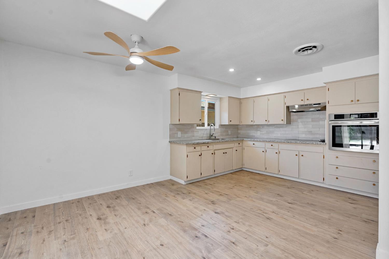 5356 N Bond St, Fresno, CA 93710