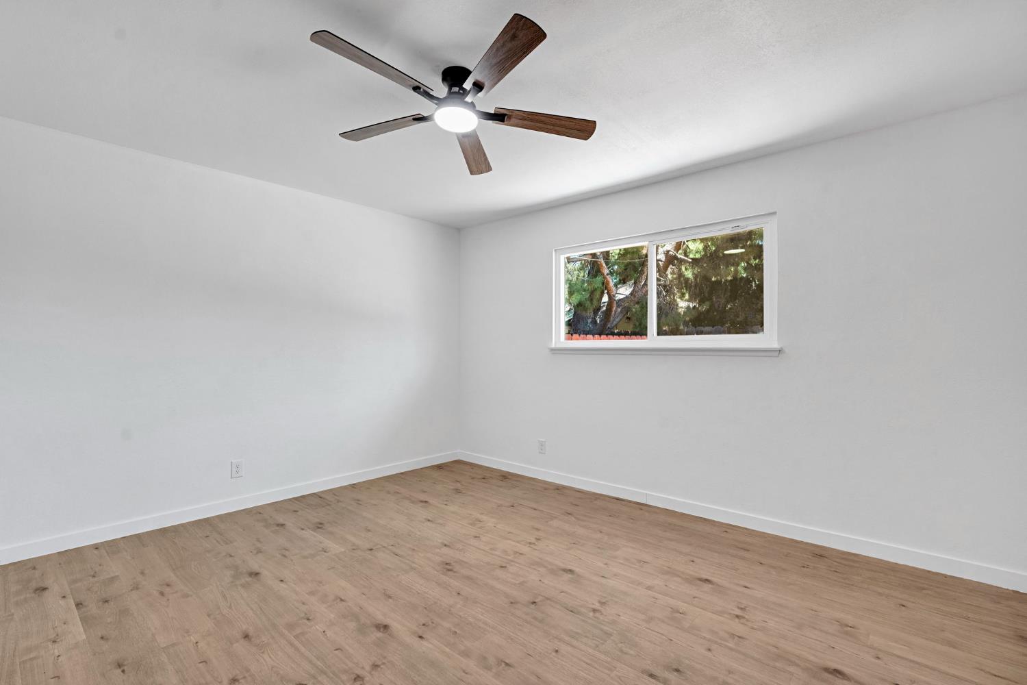 5356 N Bond St, Fresno, CA 93710
