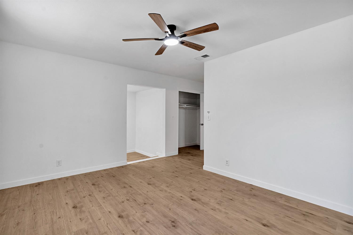 5356 N Bond St, Fresno, CA 93710
