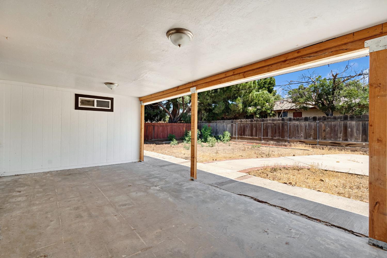 5356 N Bond St, Fresno, CA 93710