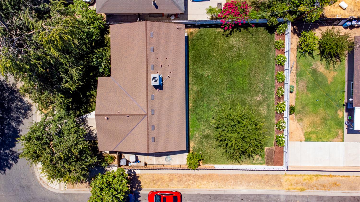 2518 W Pontiac Way, Fresno, CA 93705