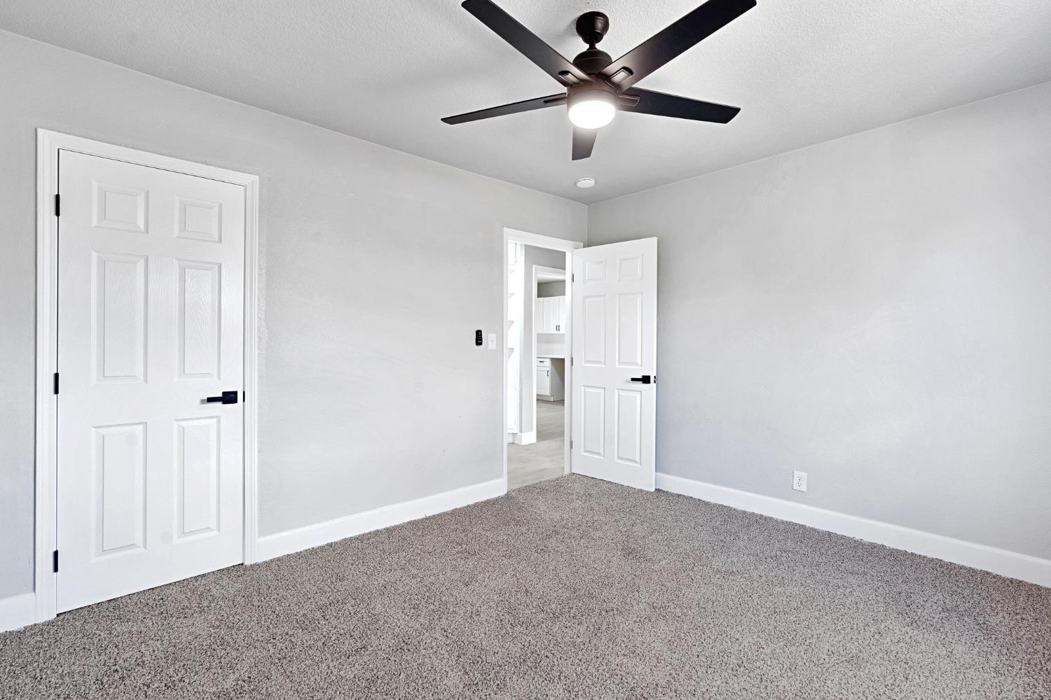 4416 E Curran Dr, Fresno, CA 93703