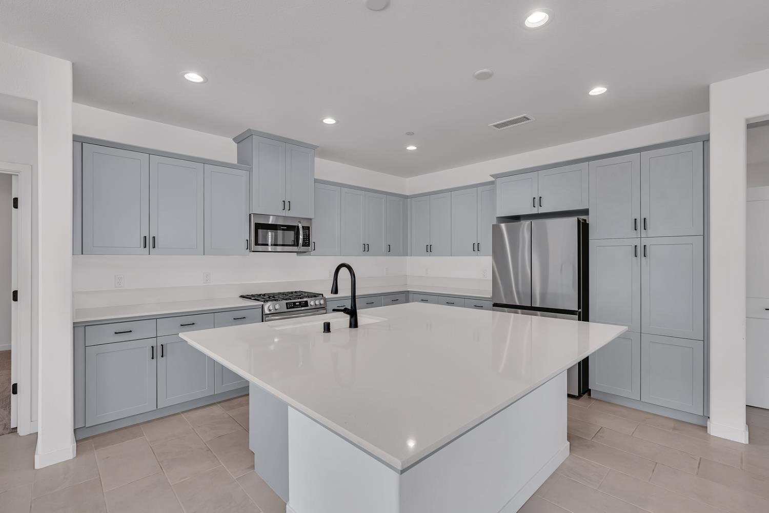 4035 Braden, Madera, CA 93636