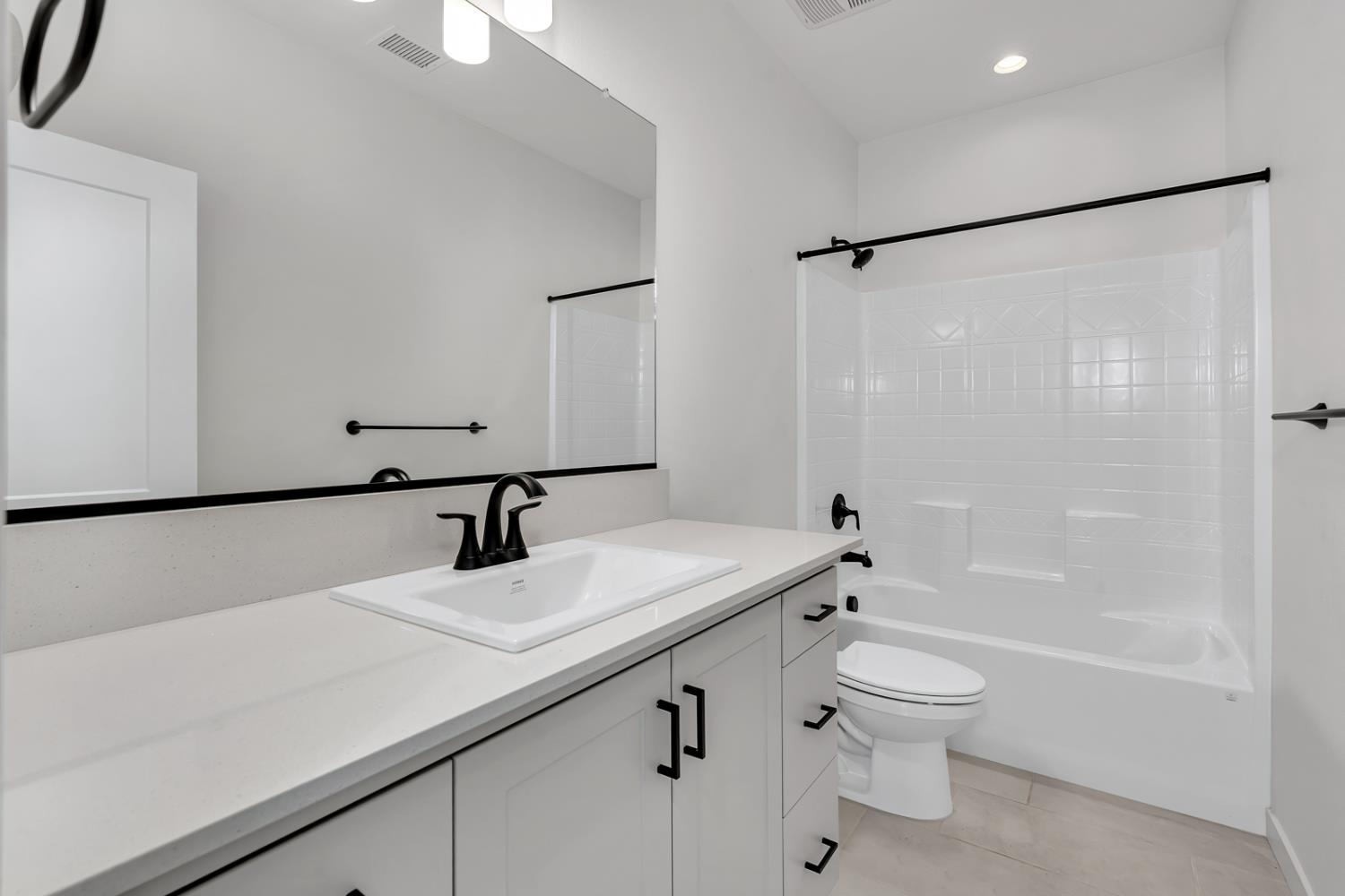 4035 Braden, Madera, CA 93636