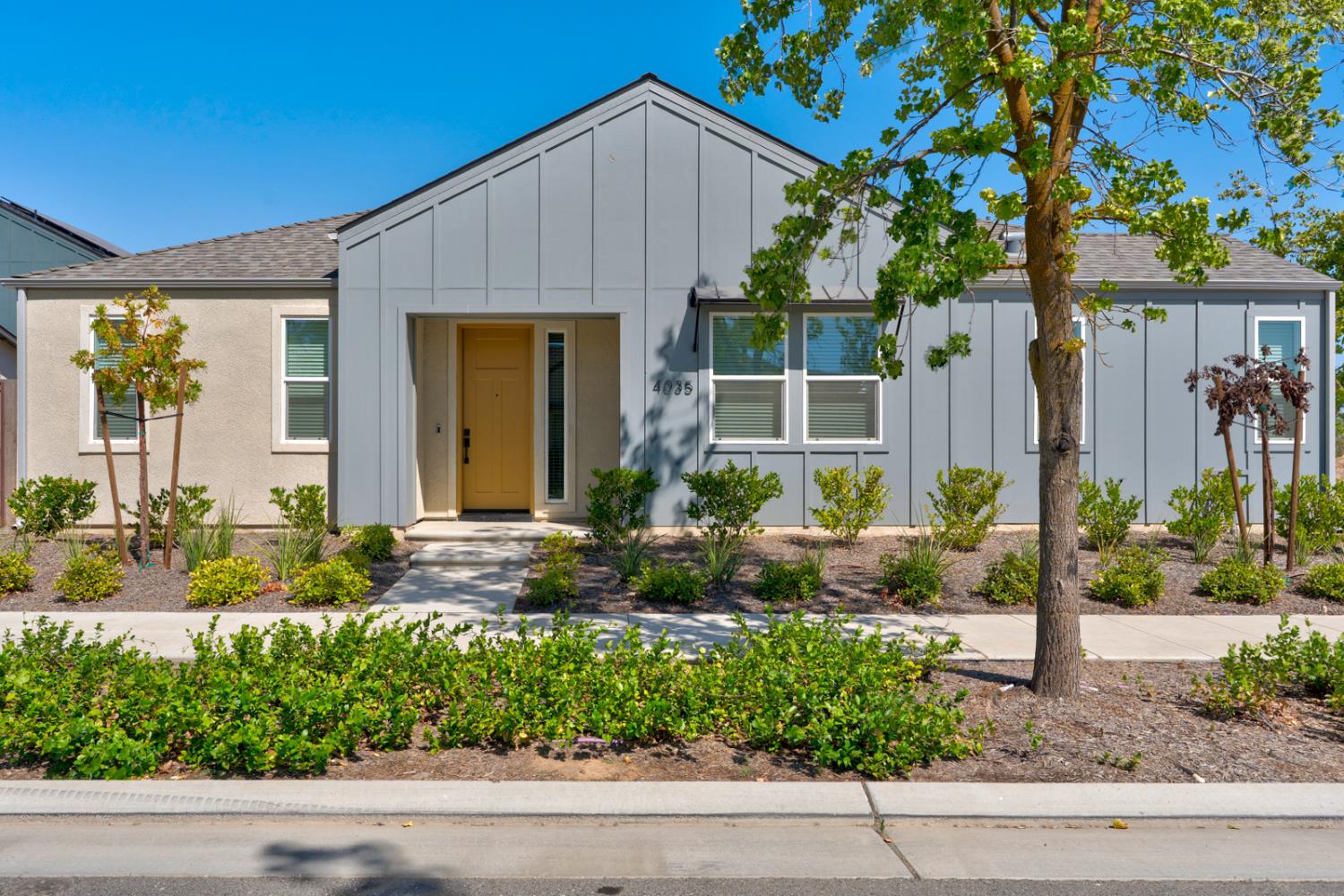 4035 Braden, Madera, CA 93636