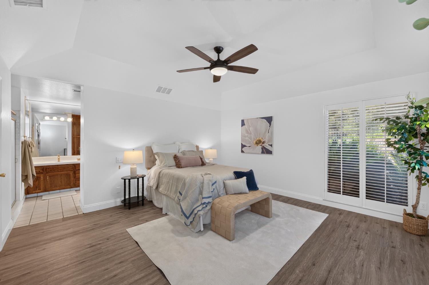2135 W Browning Ave, Fresno, CA 93711