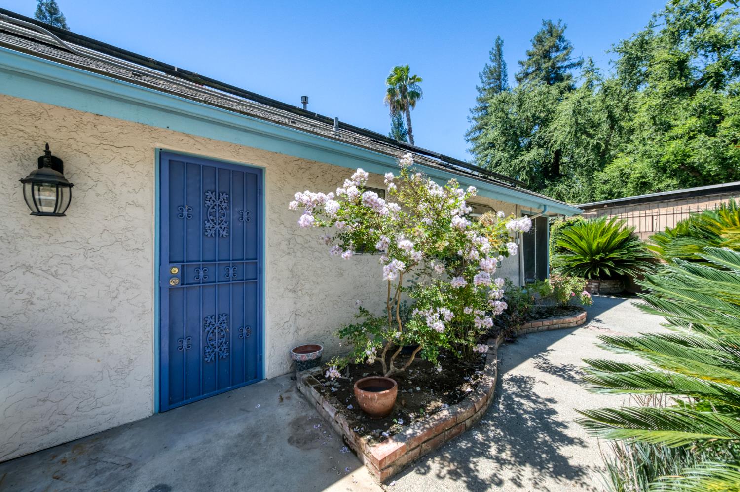2135 W Browning Ave, Fresno, CA 93711