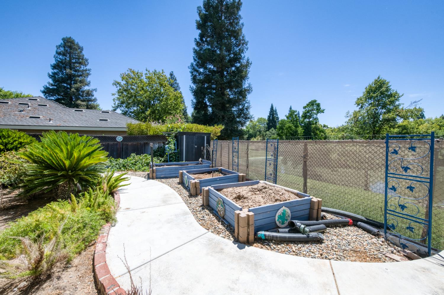2135 W Browning Ave, Fresno, CA 93711