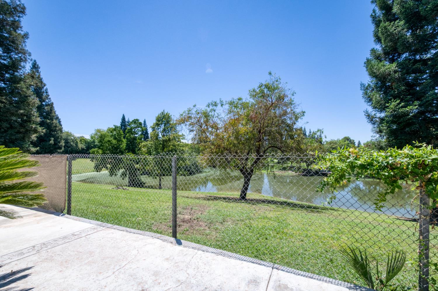 2135 W Browning Ave, Fresno, CA 93711