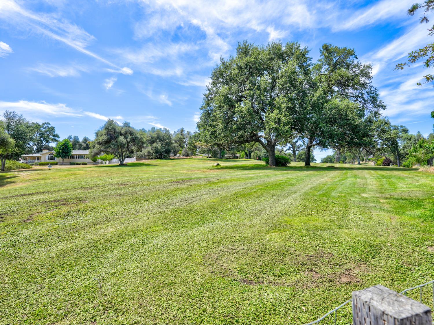 40446 Goldside Dr, Oakhurst, CA 93644