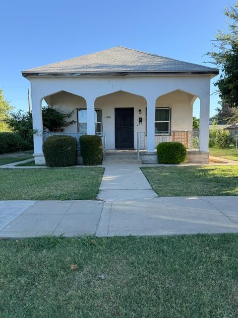 1916 7th St, Sanger, CA 93657