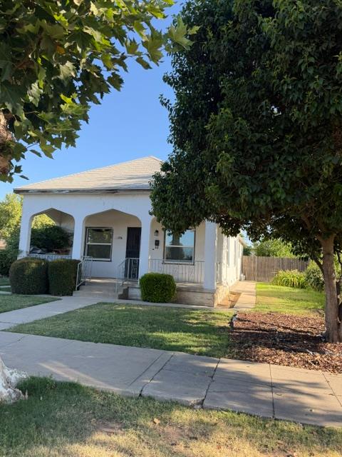 1916 7th St, Sanger, CA 93657