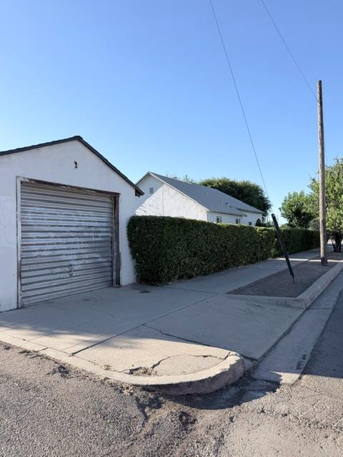 1916 7th St, Sanger, CA 93657