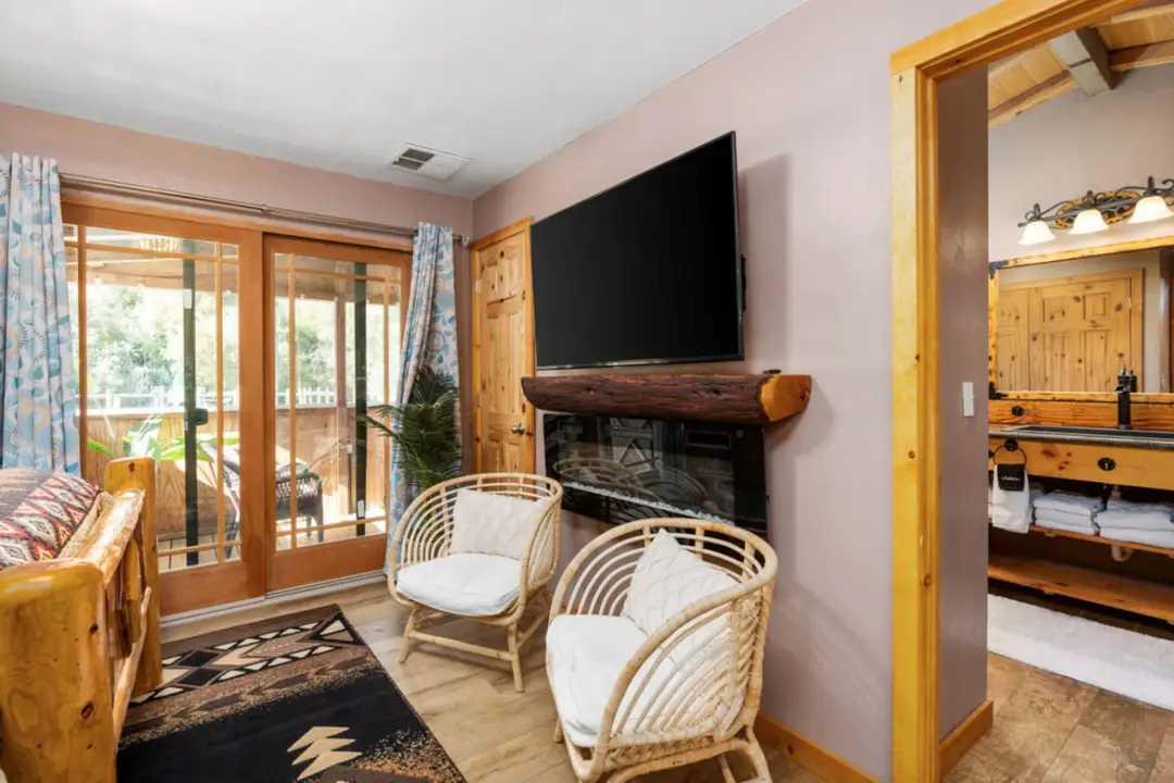 41563 River Falls, Oakhurst, CA 93644