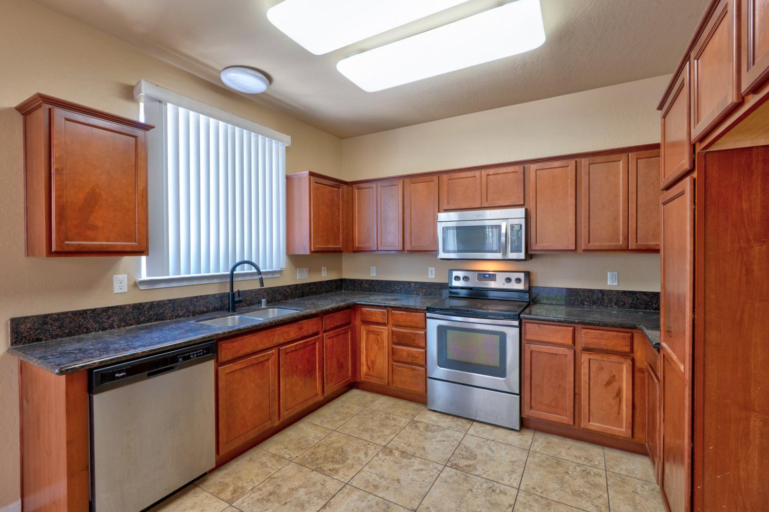 2871 Prato Ln, Clovis, CA 93611
