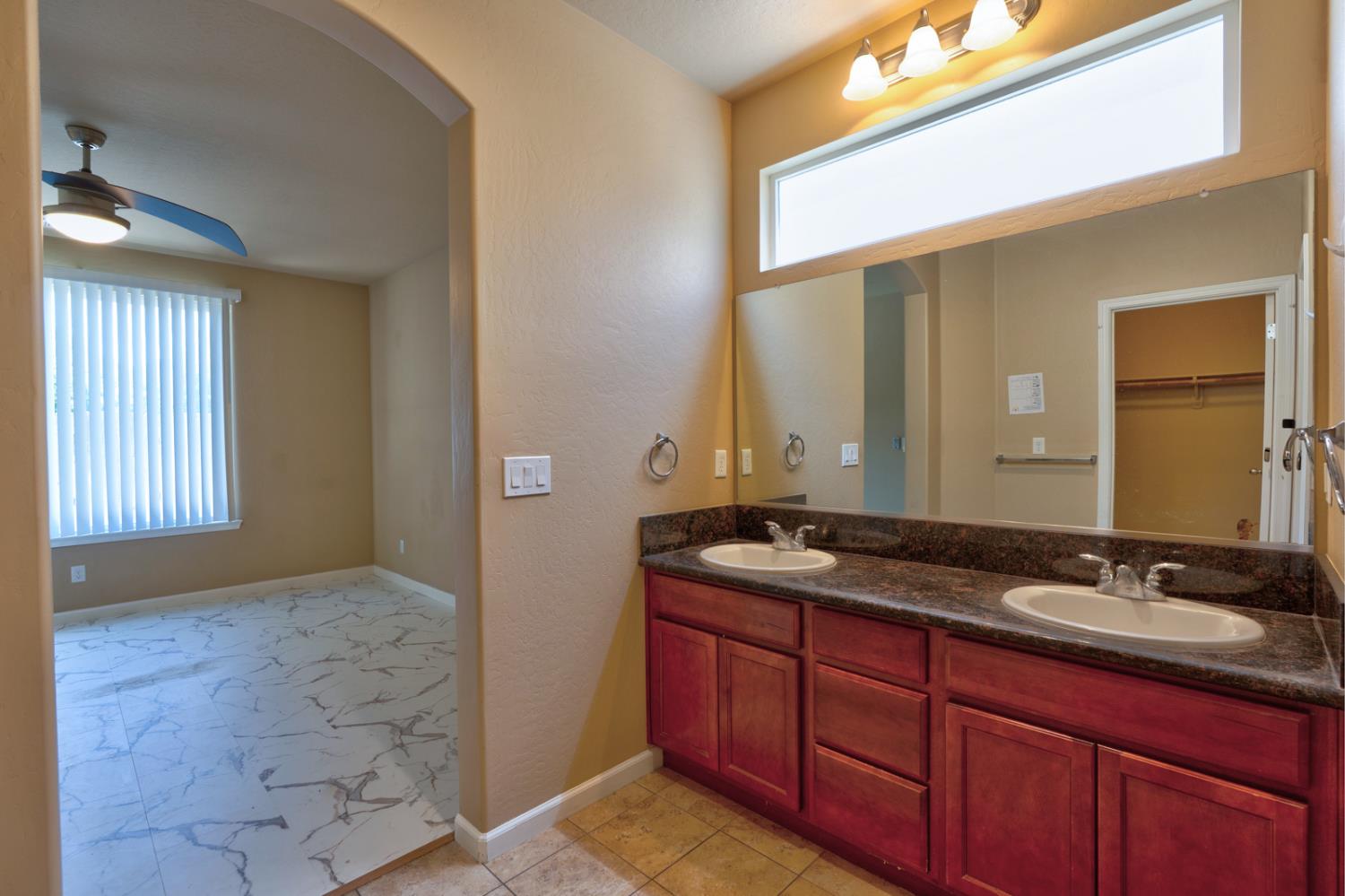 2871 Prato Ln, Clovis, CA 93611