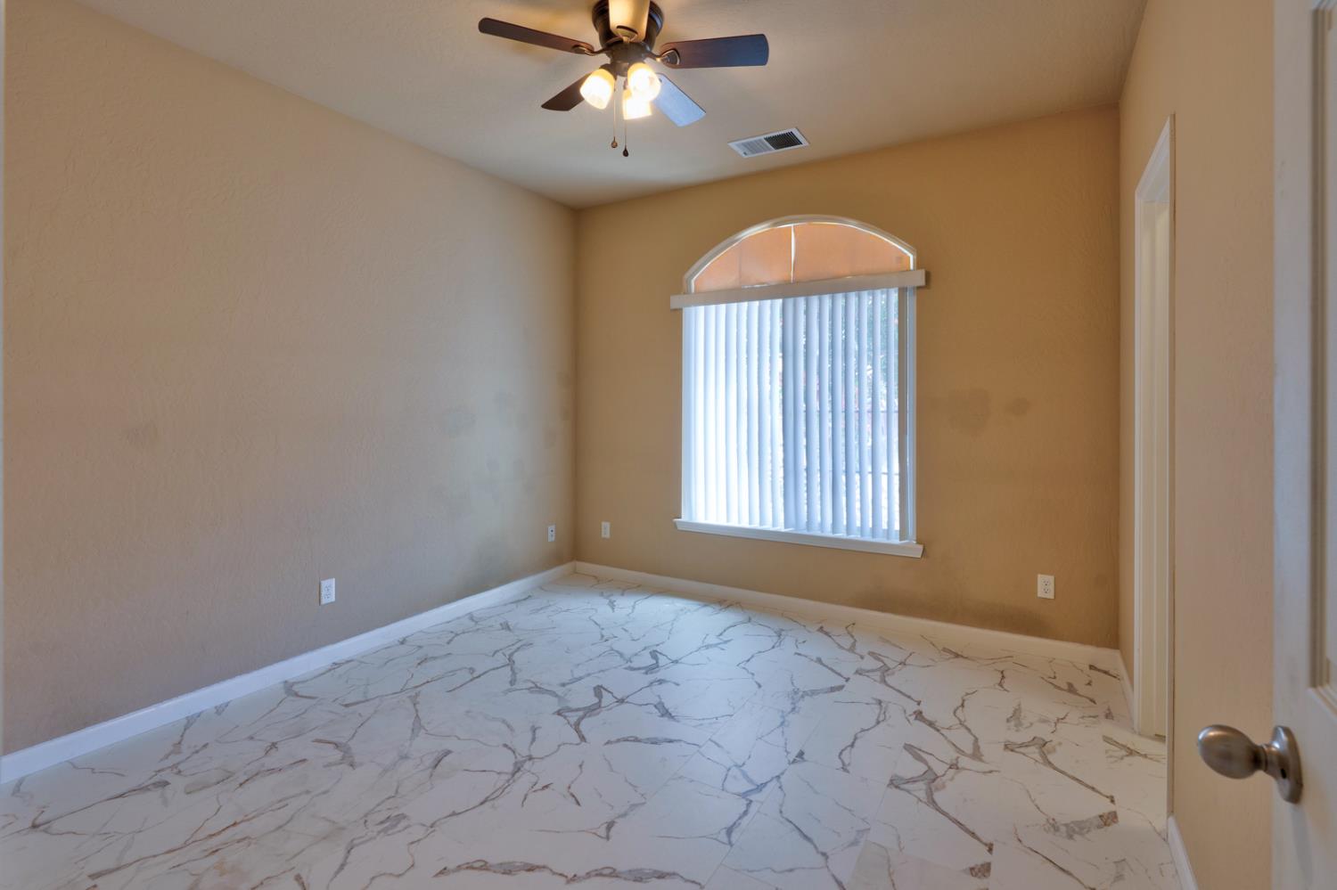 2871 Prato Ln, Clovis, CA 93611