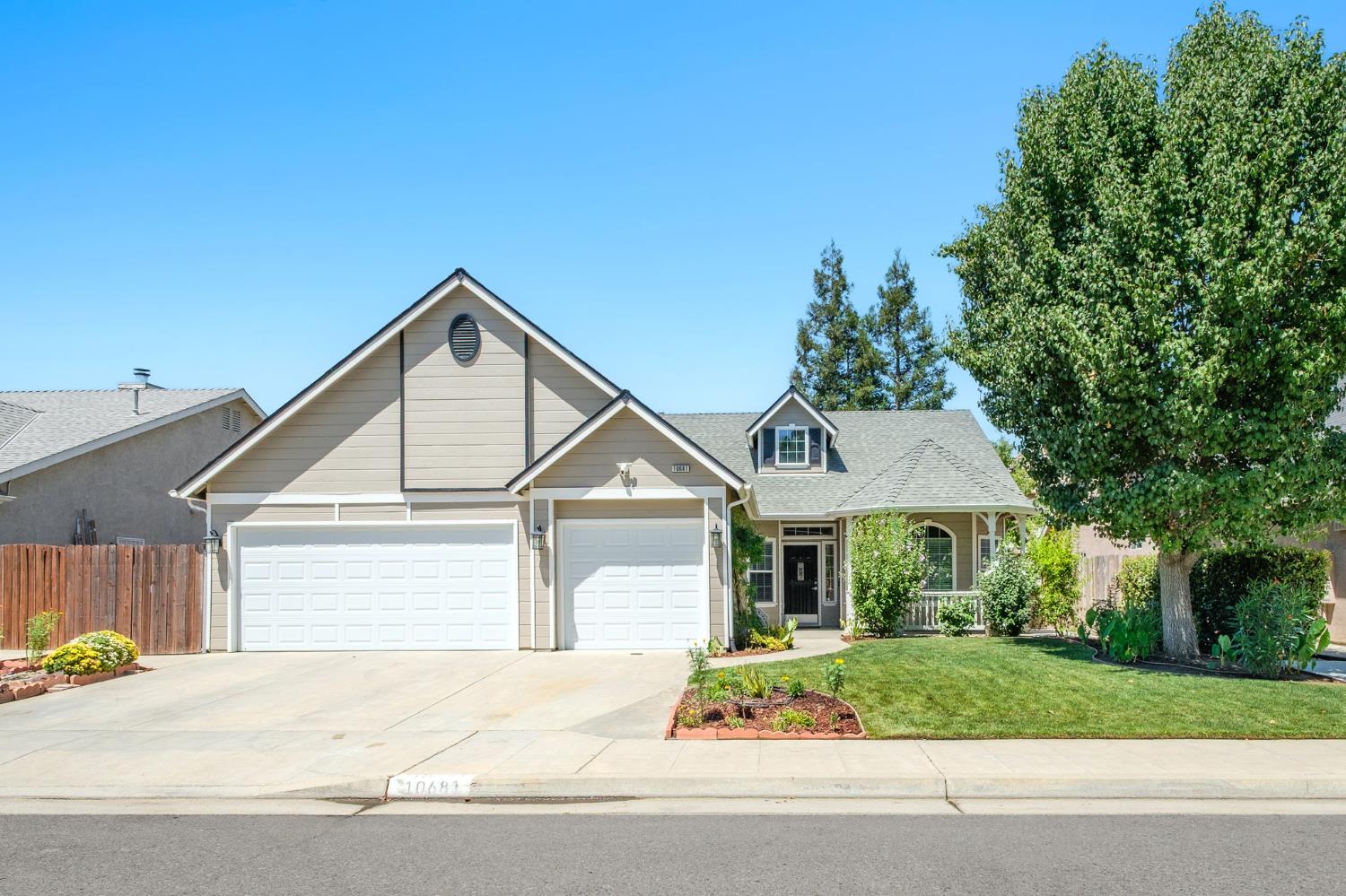 10681 N Jackson Ave E, Fresno, CA 93730