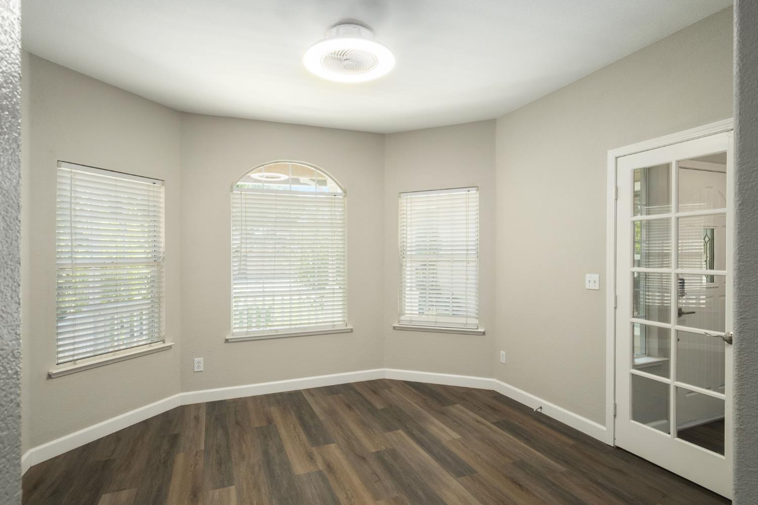 10681 N Jackson Ave E, Fresno, CA 93730