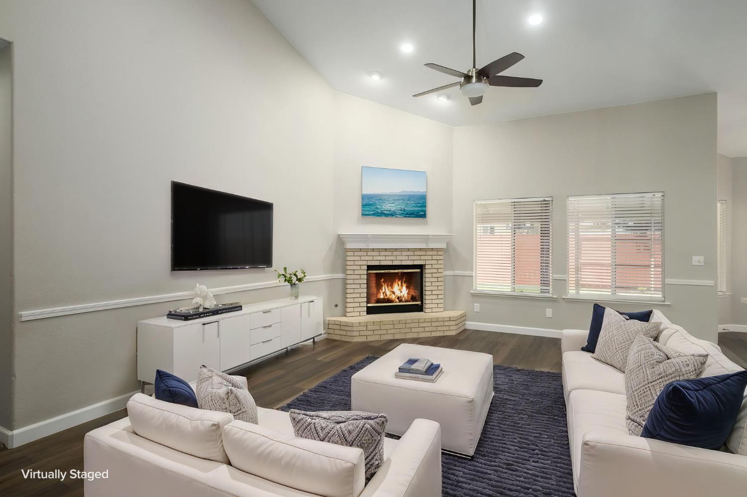 10681 N Jackson Ave E, Fresno, CA 93730