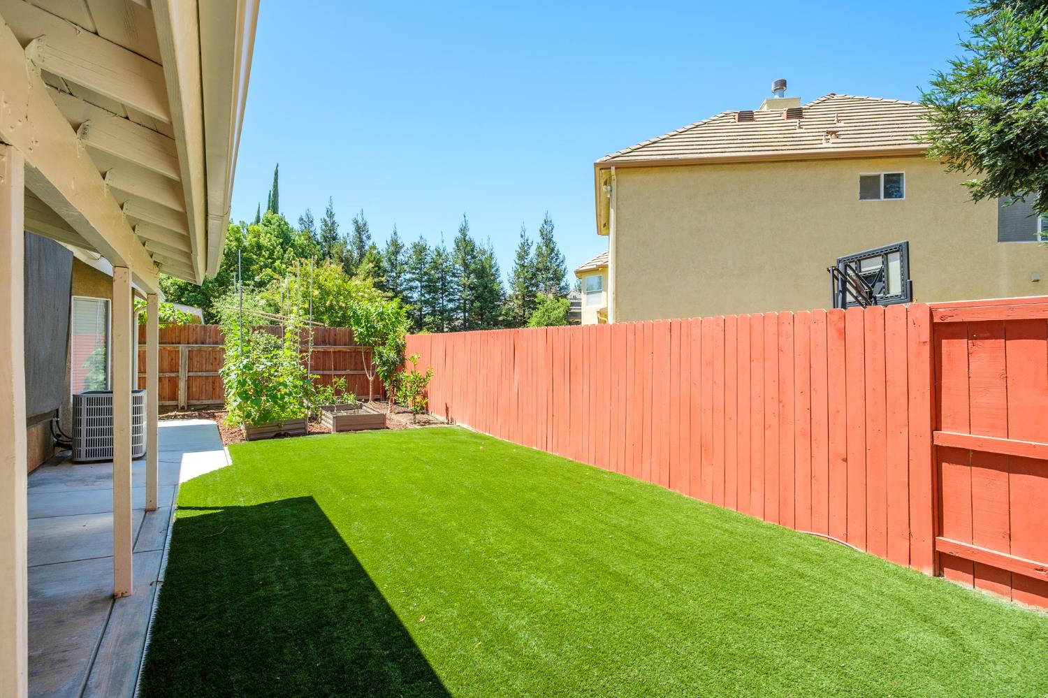 10681 N Jackson Ave E, Fresno, CA 93730
