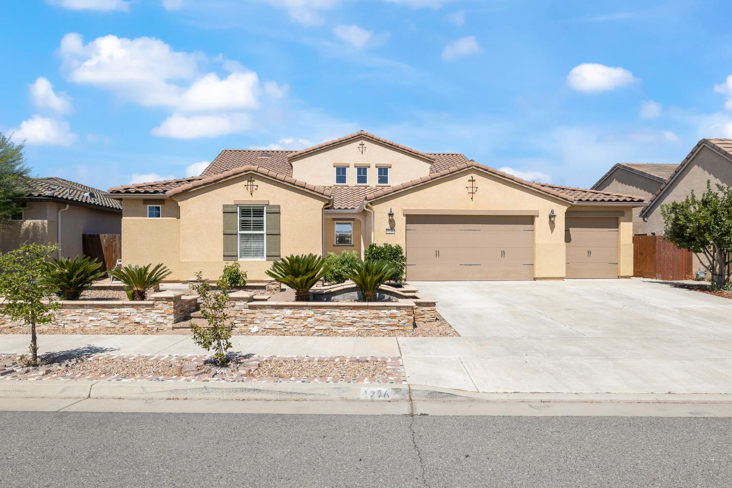 1276 N Redington Ave, Clovis, CA 93619