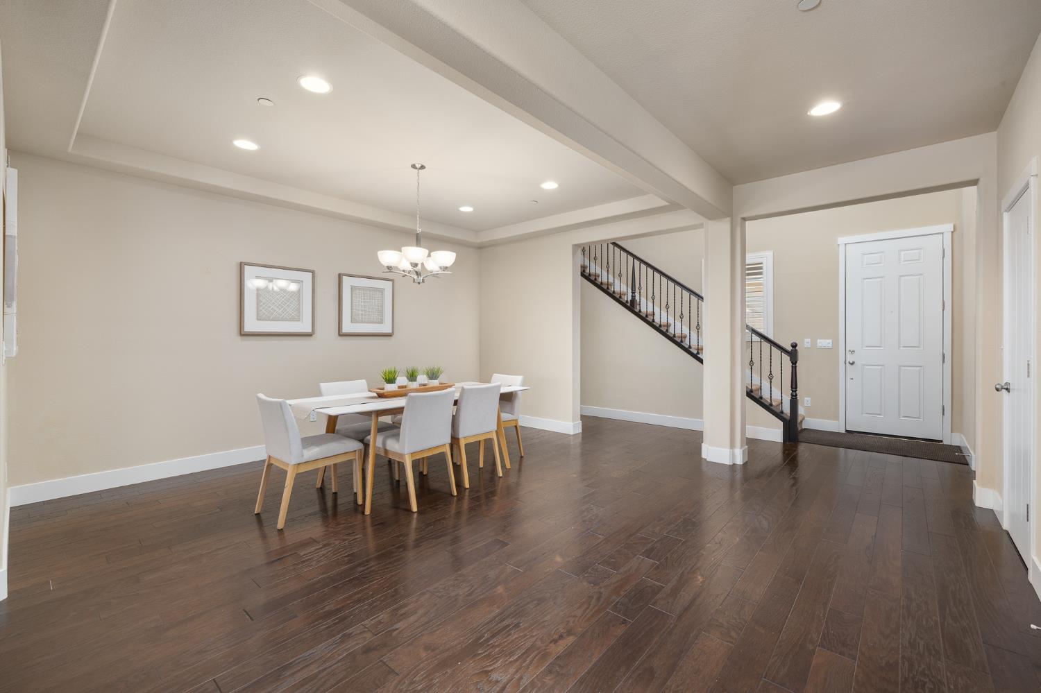 1276 N Redington Ave, Clovis, CA 93619