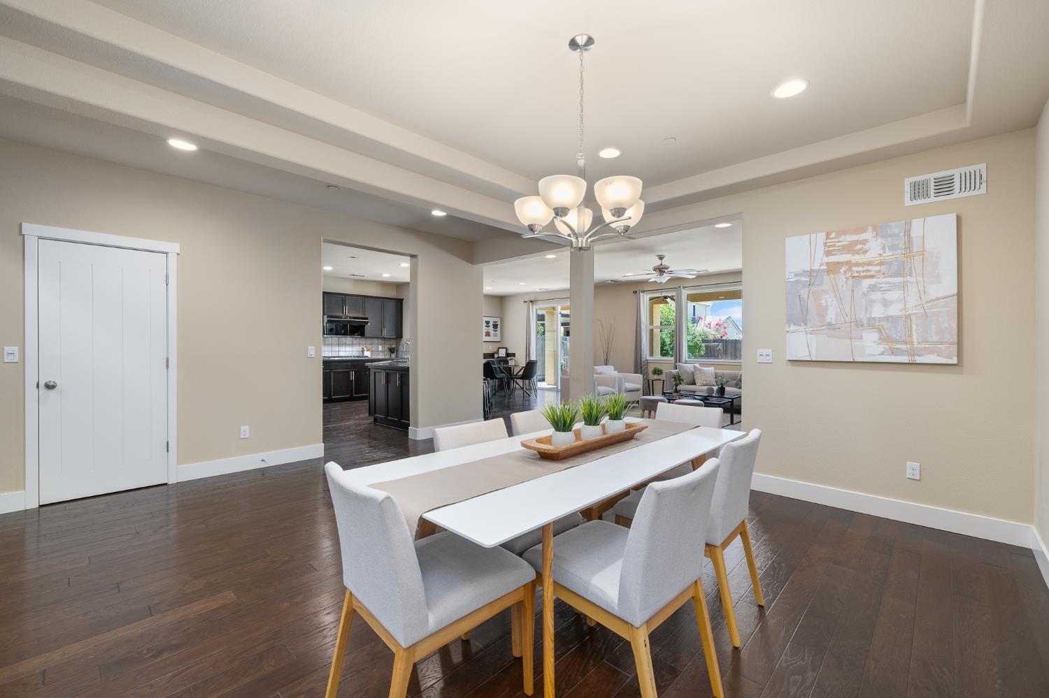 1276 N Redington Ave, Clovis, CA 93619