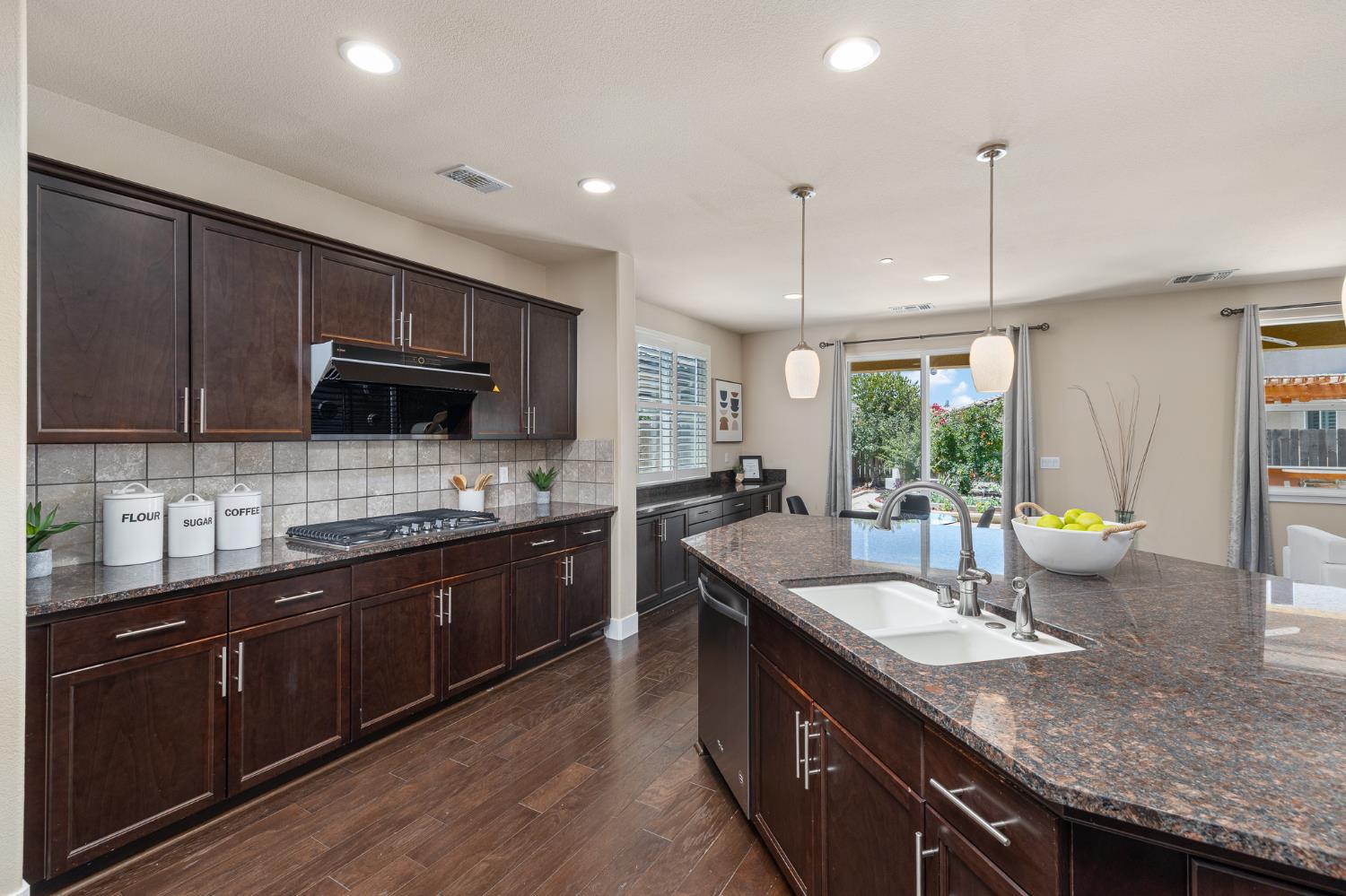 1276 N Redington Ave, Clovis, CA 93619